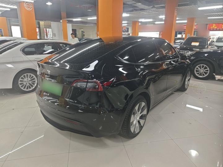 Model Y 2022 Facelift RWD photo 6
