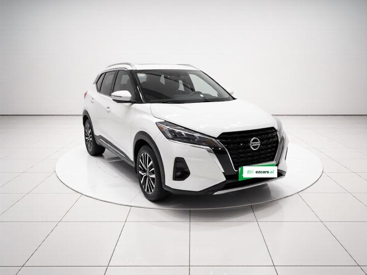2022 1.5L CVT XV Luxury photo 3