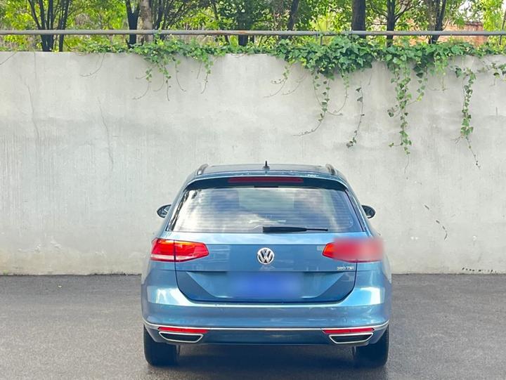 2018 380TSI RWD photo 3