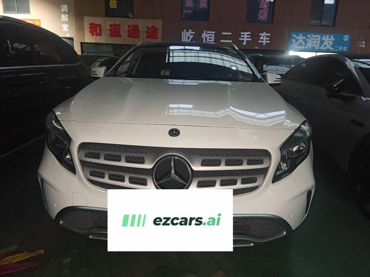 GLA 2017 GLA 200 Dynamic photo 2