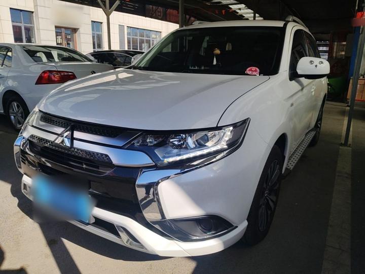 Outlander 2021 2.0L RWD Cruise 5-Seater