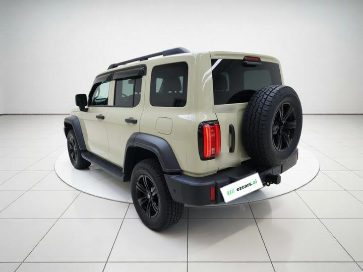 300 2025 2.0T Petrol Conqueror photo 4