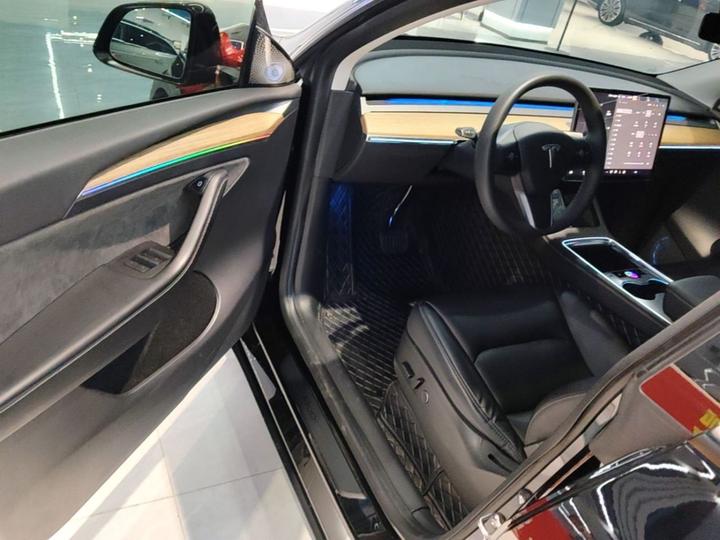 Model Y 2022 RWD photo 3