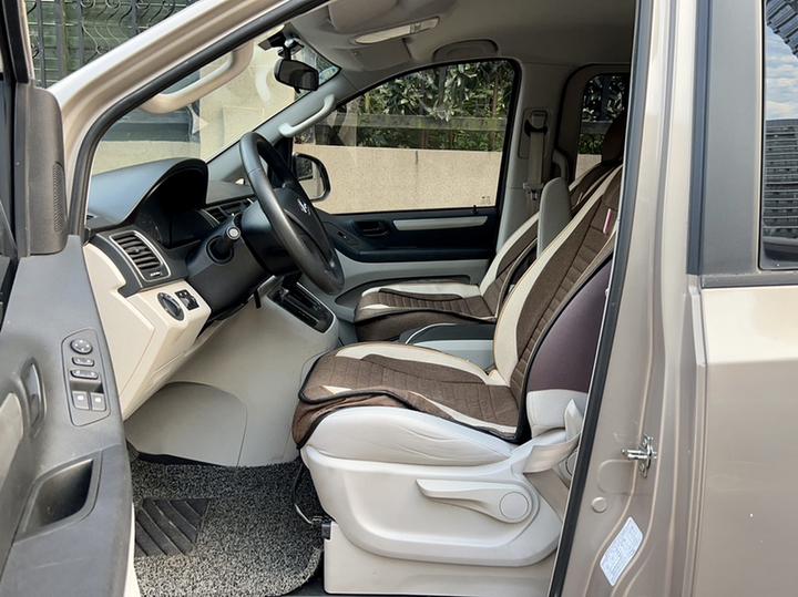MAXUS G10 2014 2.0T AT Elite photo 6
