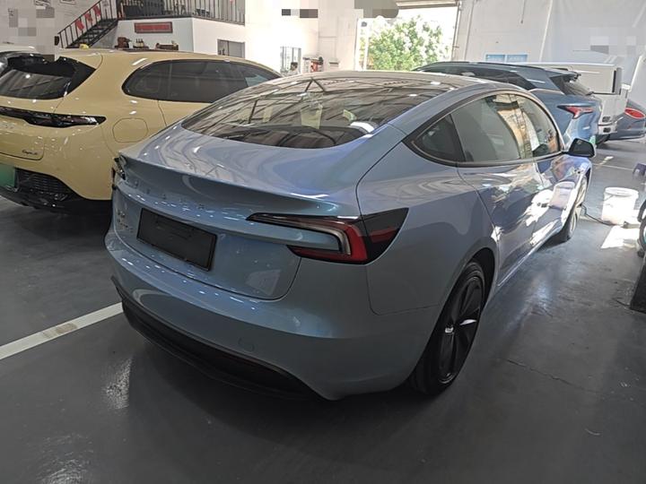 Model 3 2023 RWD photo 6