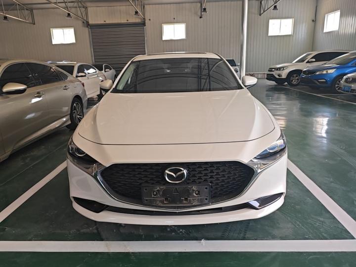 3 Axela 2021 2.0L AT photo 2