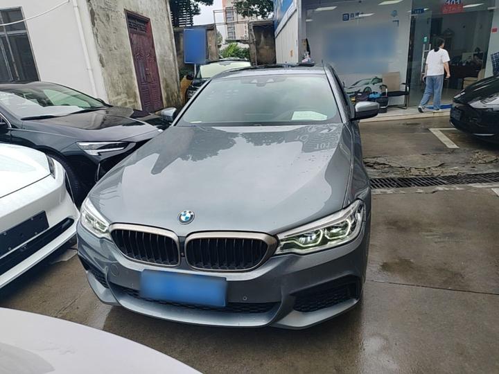 5 Series Imported 2020 530i M Sport Package photo 2