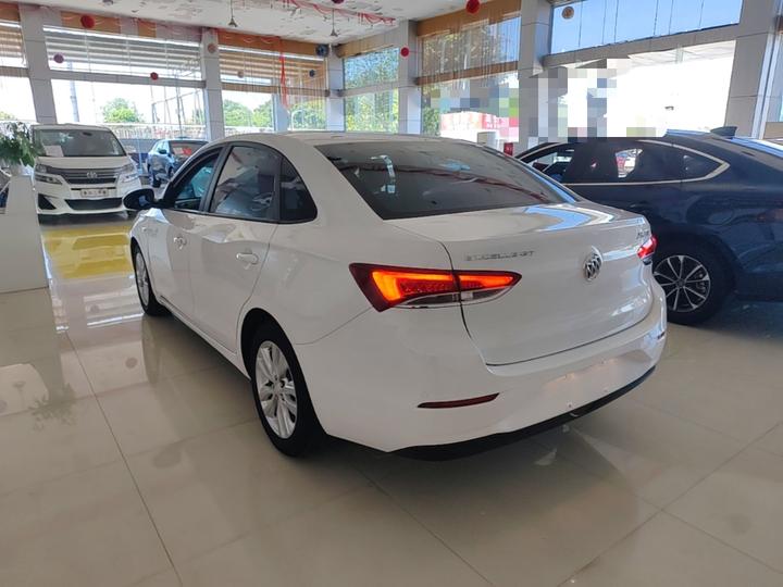 Excelle 2021 Facelift Classic 1.5L AT Progressive photo 4