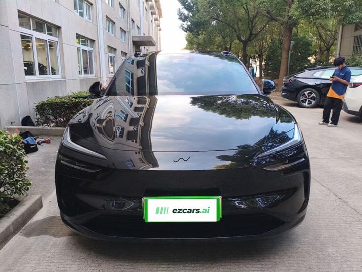 L60 2024 60kWh RWD photo 2