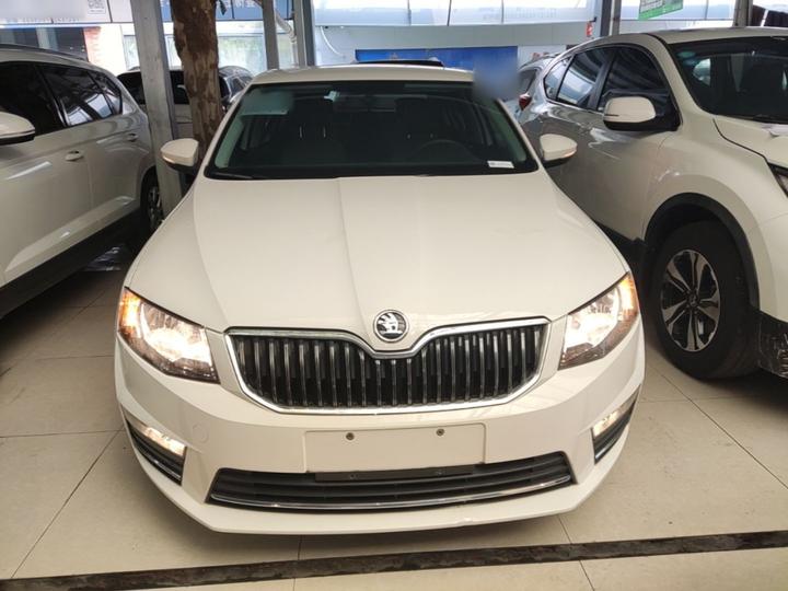 Octavia 2017 1.6L AT photo 2