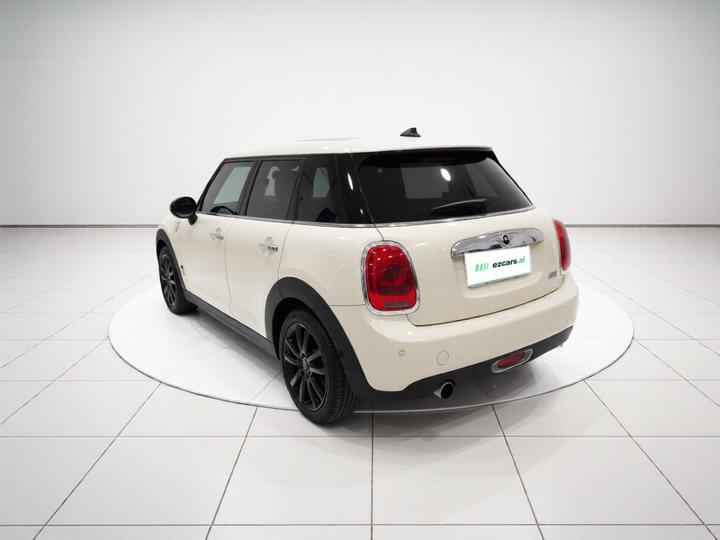 2016 1.2T ONE 5-Door photo 4
