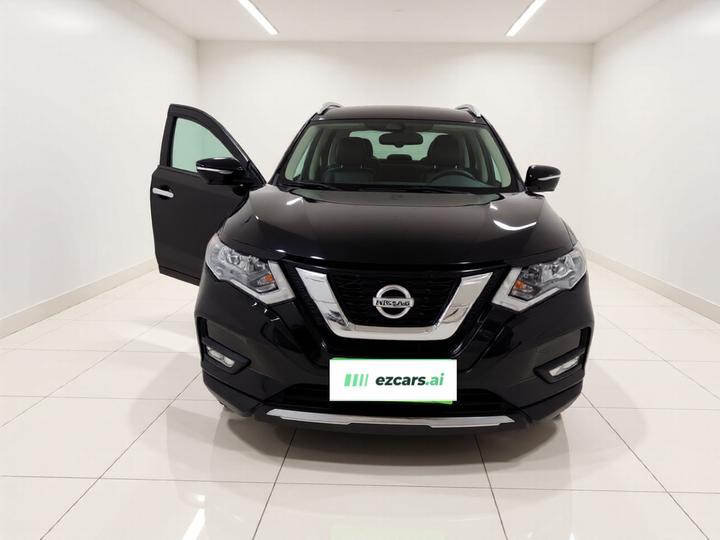 X-Trail 2017 2.0L CVT Comfort 2WD photo 2