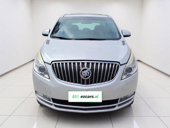 GL8 2014 3.0L XT Luxury Business Flagship photo 2