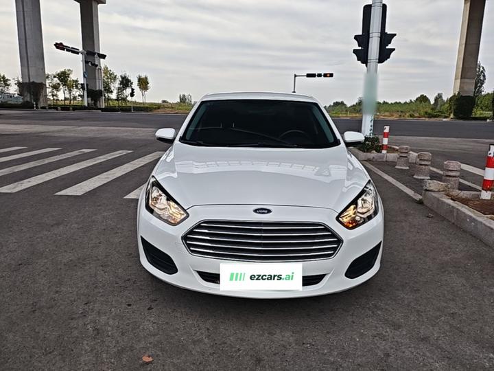 Escort 2019 Facelift 1.5L MT China VI photo 2