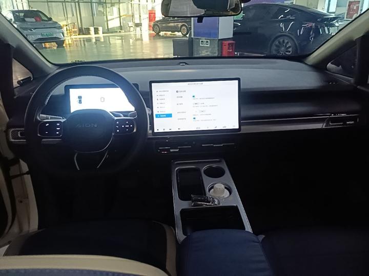 AION Y 2023 Plus 510 photo 5