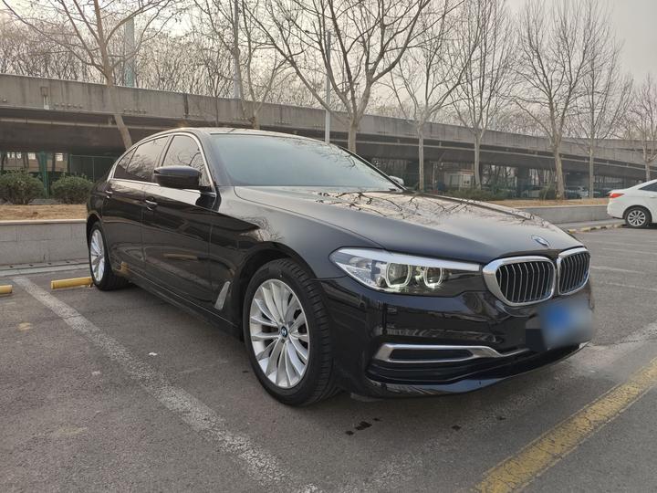 5 Series 2020 525Li Luxury photo 3