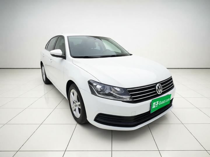 Lavida 2017 1.6L AT photo 3