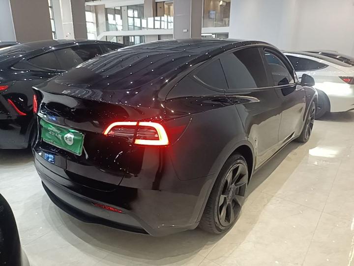 Model Y 2022 Facelift RWD photo 6