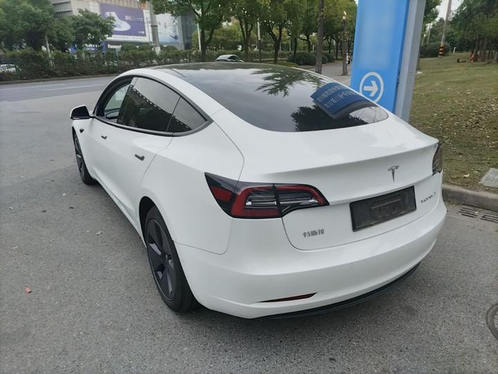 Model 3 2022 RWD photo 4