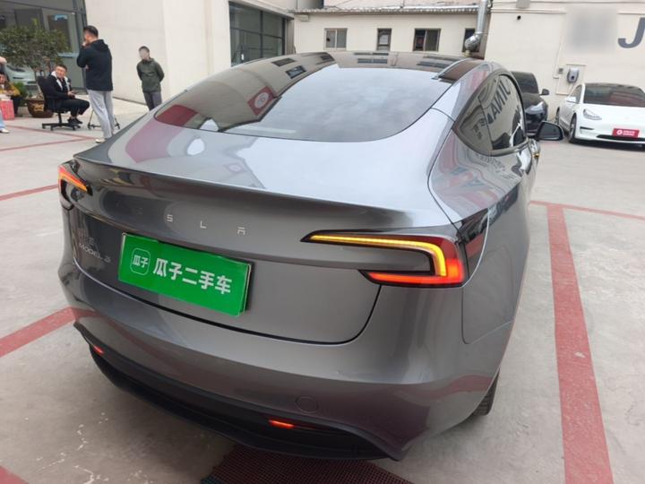 Model 3 2023 RWD photo 5