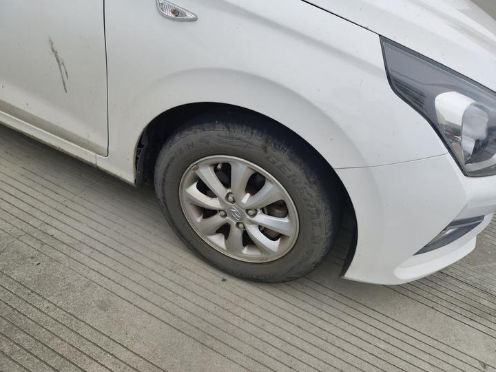 Verna 2017 1.4L AT China V photo 8