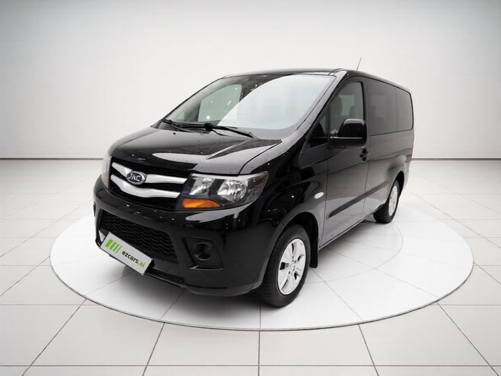 Refine M3 2018 1.6L 7-Seater