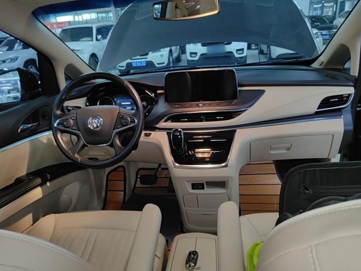 GL8 2023 Facelift Luxury photo 2