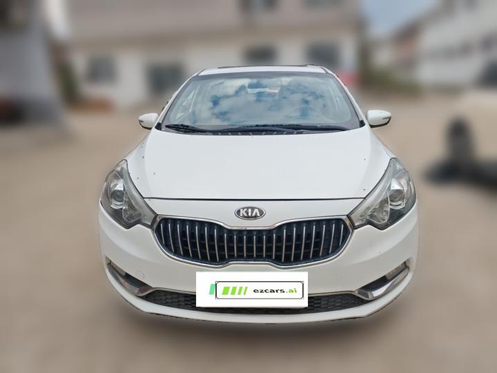 K3 2013 1.6L MT GLS photo 2