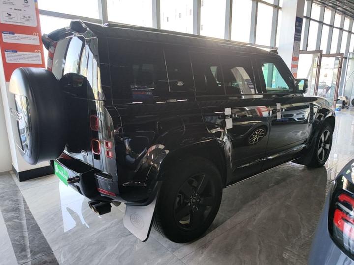 Defender 2022 110 P400 X-DYNAMIC HSE photo 4