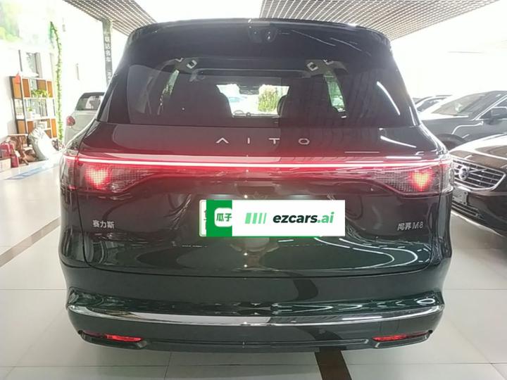 HIMA AITO M8 2025 EREV Ultra 53.4kWh 6-Seater 192-Line LiDAR photo 3