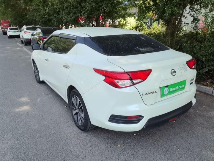 2016 1.6L CVT photo 4