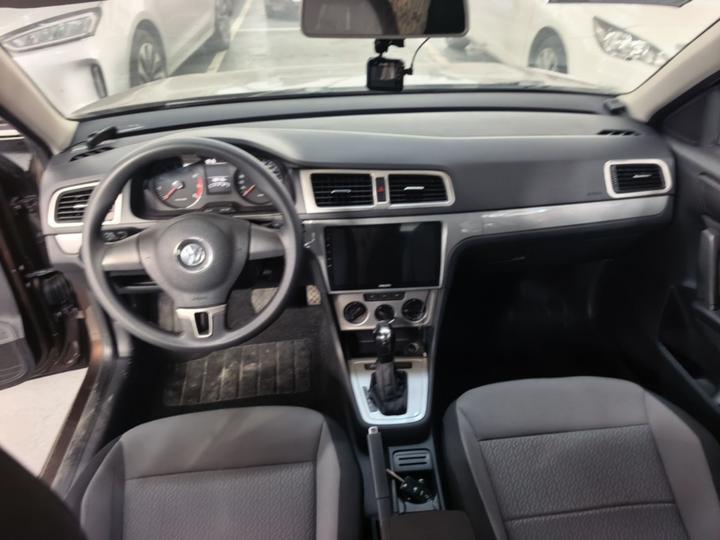 2013 1.6L AT photo 5