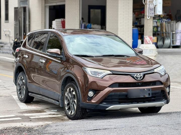 RAV4 2016 2.5L AT AWD Elite photo 4