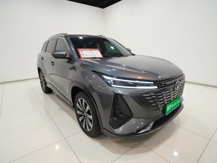 CS75 PLUS 2023 3rd Gen 1.5T AT Premium photo 3