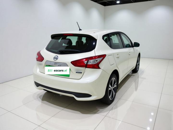 Tiida 2016 1.6L CVT photo 4
