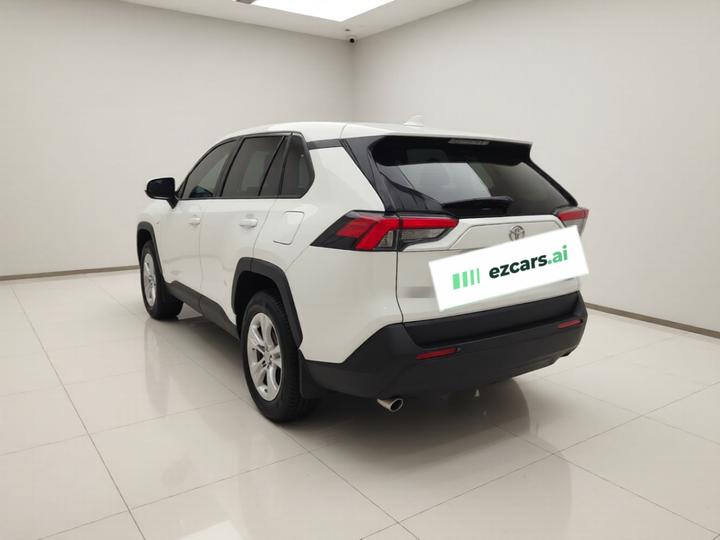 RAV4 2021 2.0L CVT RWD photo 4