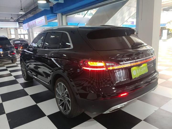 Nautilus 2021 2.7T AWD photo 4
