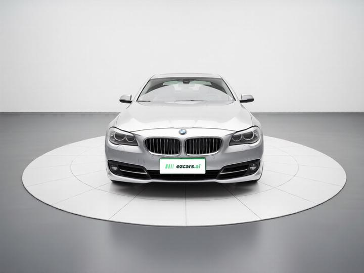 5 Series 2017 525Li Leading photo 2