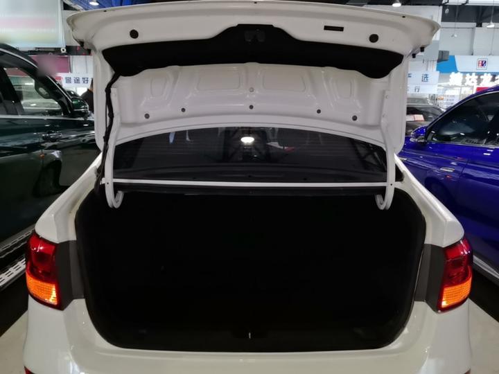 K2 2015 Sedan 1.4L AT GLS photo 8