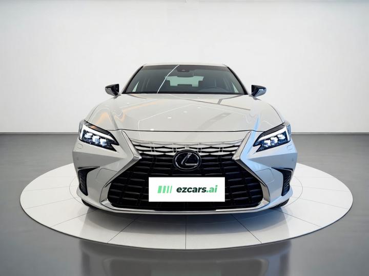 ES 2025 200 Exclusive photo 2