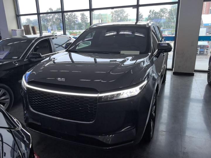 Li Auto ONE 2021 EREV 6-Seater photo 2