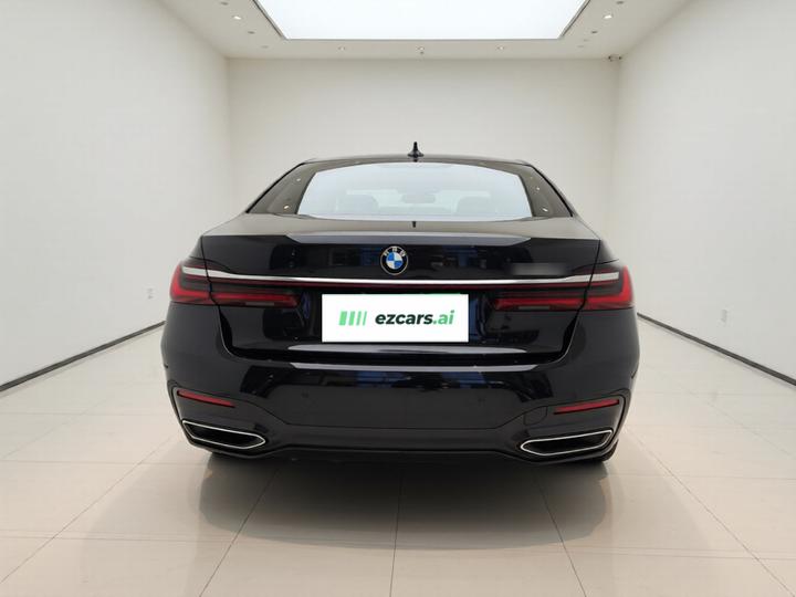 7 Series 2022 740Li Exclusive M Sport Package photo 5