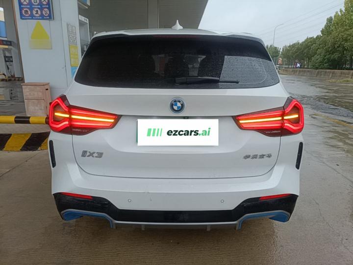 iX3 2021 Facelift Leading photo 5