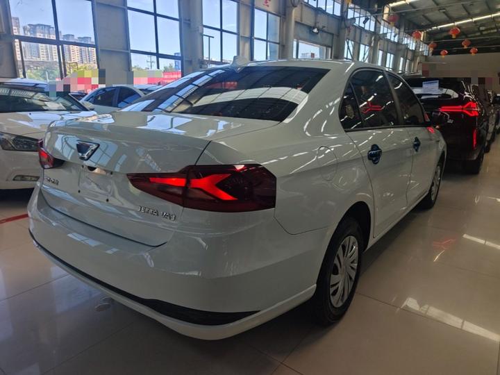 VA3 2021 1.5L AT photo 4
