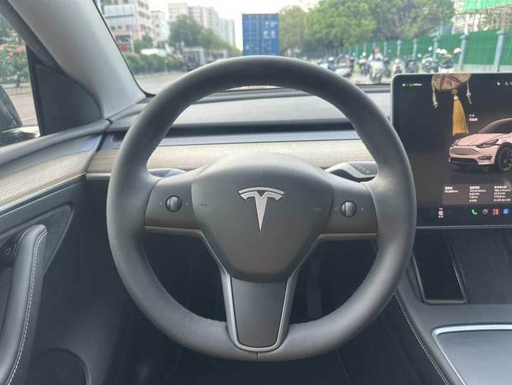 Model Y 2022 Facelift RWD photo 3