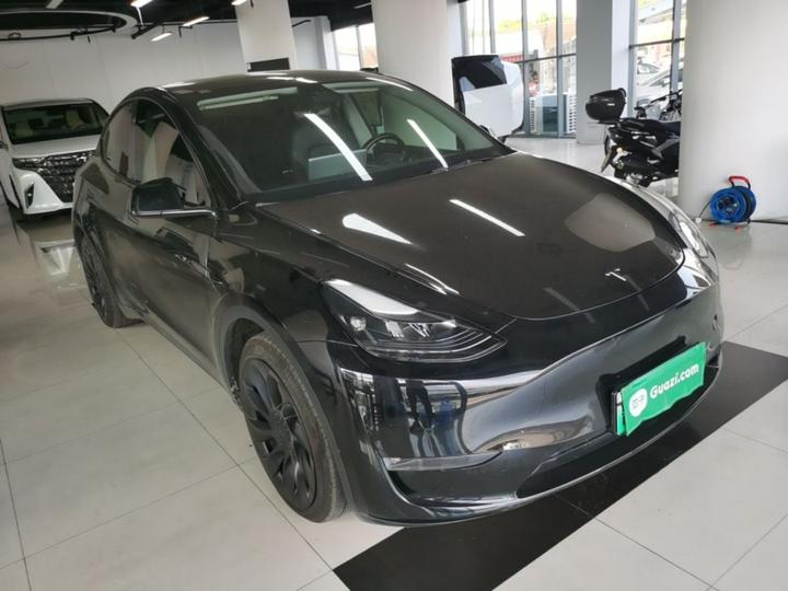 Model Y 2021 Standard Range RWD photo 3