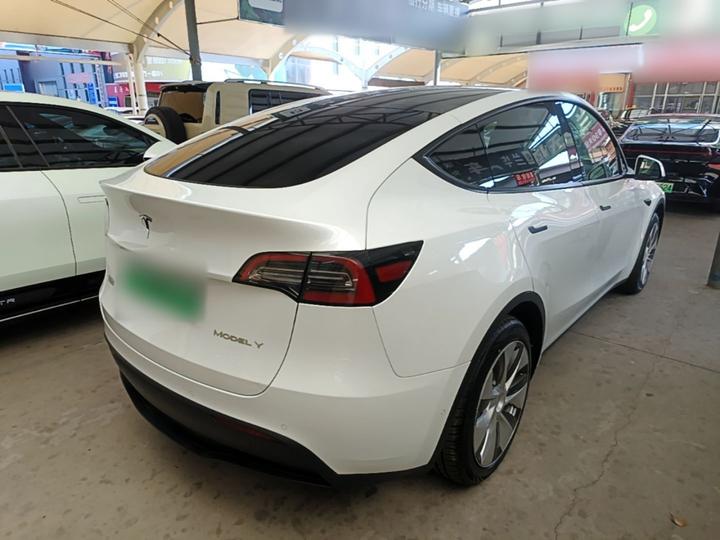 Model Y 2022 RWD photo 2
