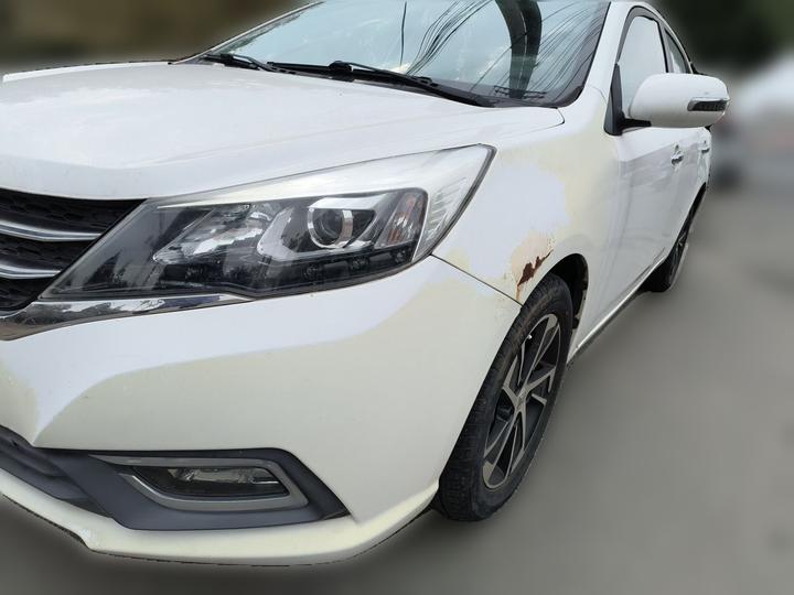 Z300 2016 1.5L MT Luxury