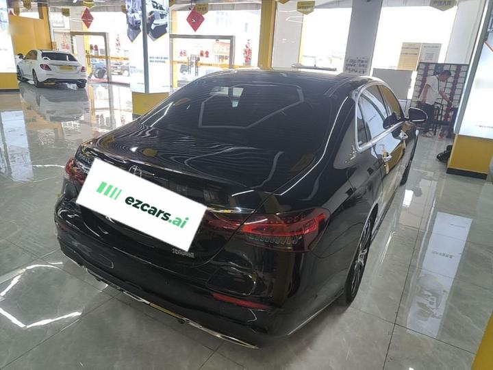 E-Class EV 2023 E 350 e L PHEV Sport photo 4
