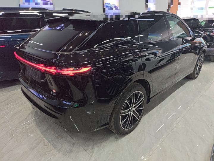 Voyah 2025 AWD Qiankun photo 4